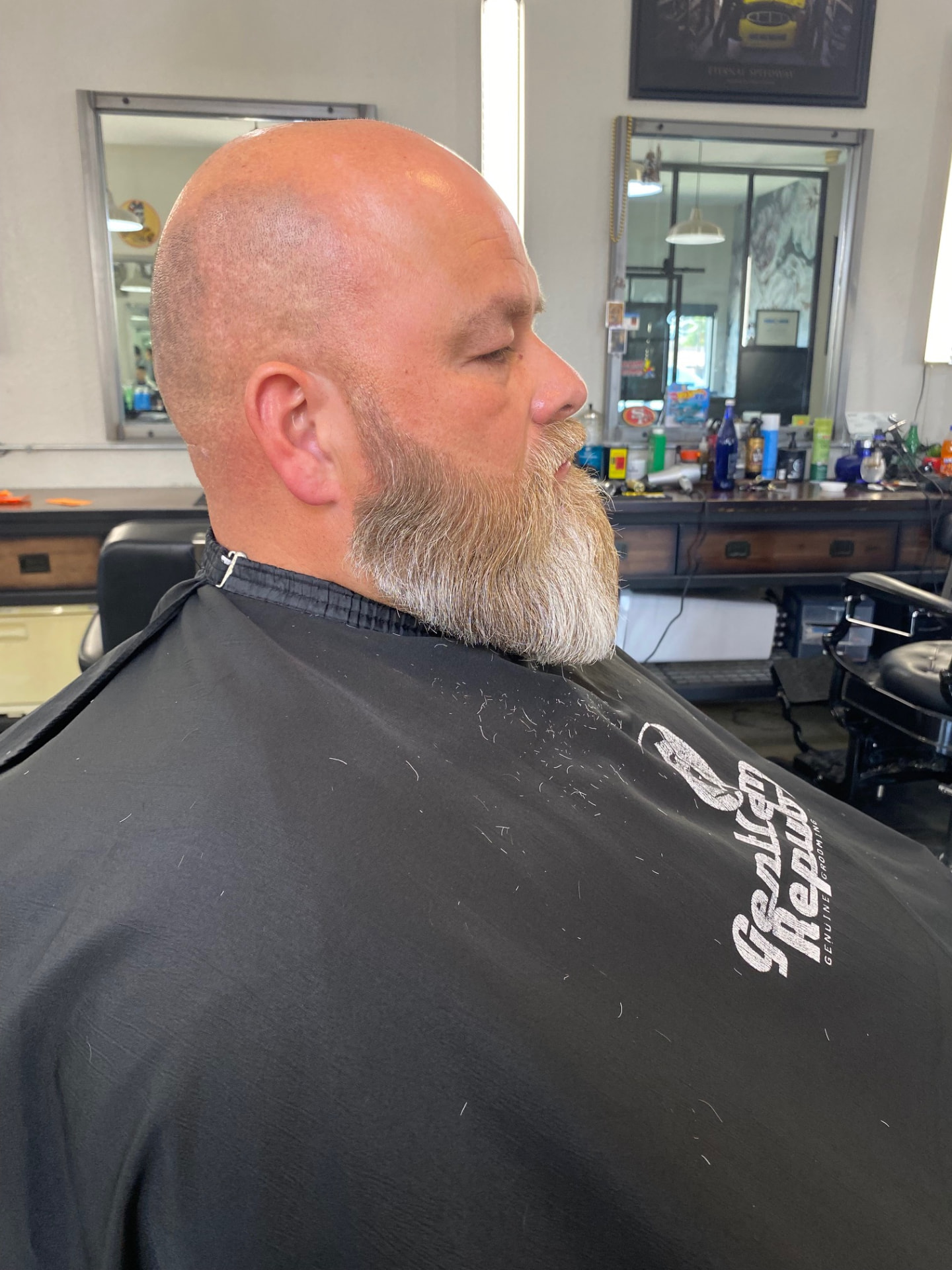 Long beard shaping and grooming by Ruben